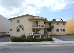 940 NW 22nd Ave in Miami, FL - Building Photo - Building Photo