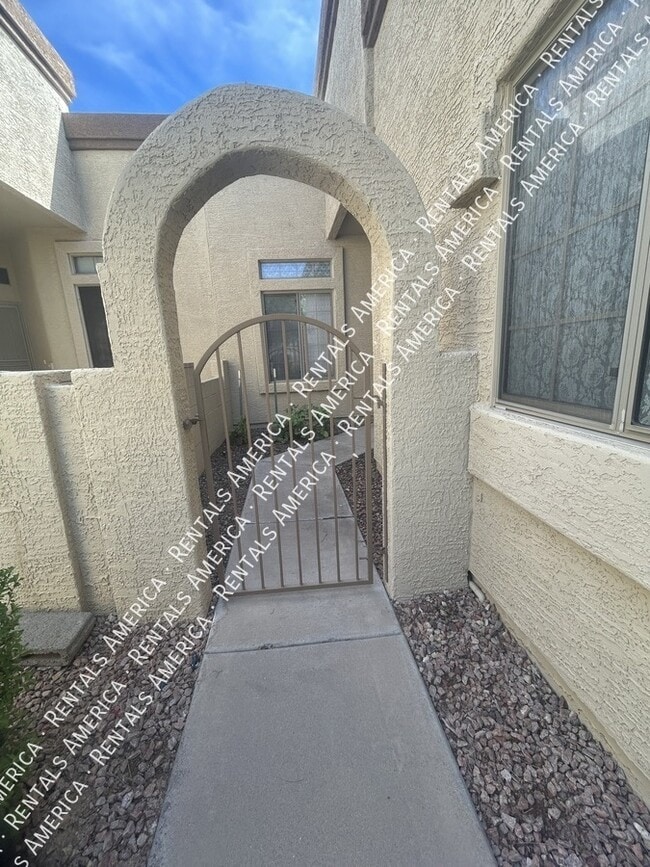 6730 E Hermosa Vista Dr in Mesa, AZ - Foto de edificio - Building Photo