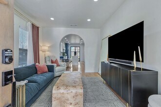 302 S Saint Mary Ave in Dallas, TX - Building Photo - Building Photo