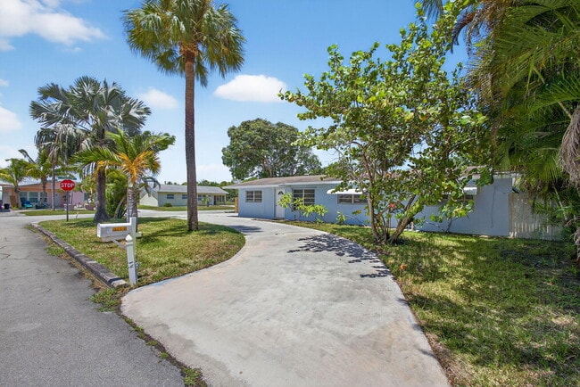 11401 SE Doherty St in Jupiter, FL - Building Photo - Building Photo
