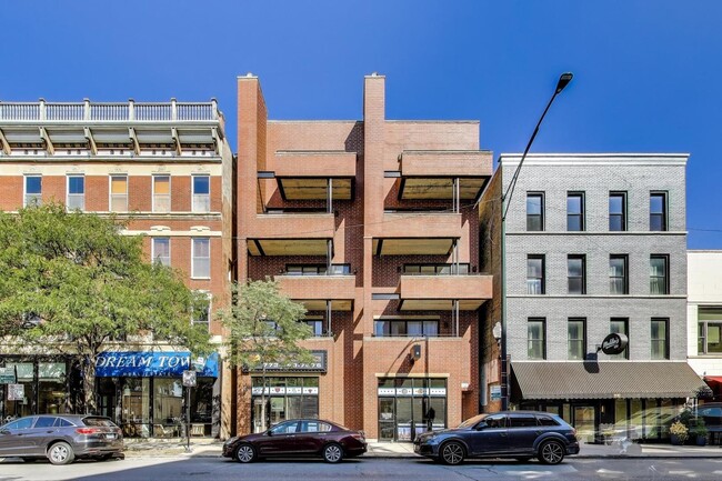 property at 1332 W Madison St