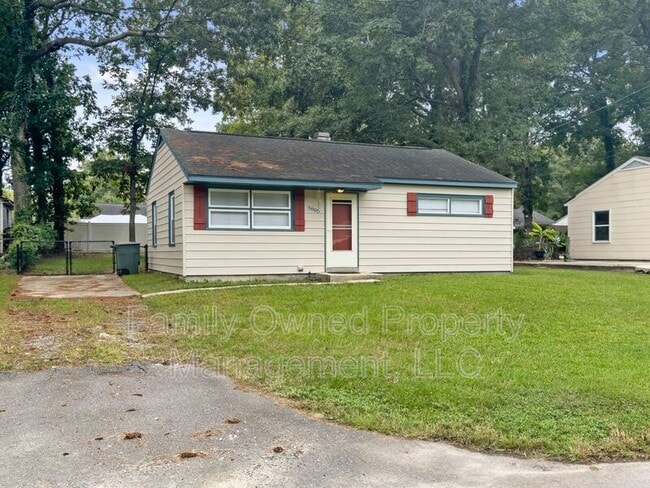 property at 5805 Chaucer Dr