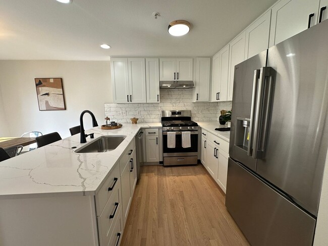 8823 Holly Dr in Everett, WA - Building Photo - Building Photo