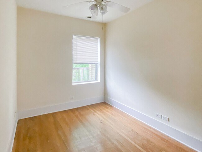 3455 N Wolcott Ave, Unit 3 in Chicago, IL - Building Photo - Building Photo