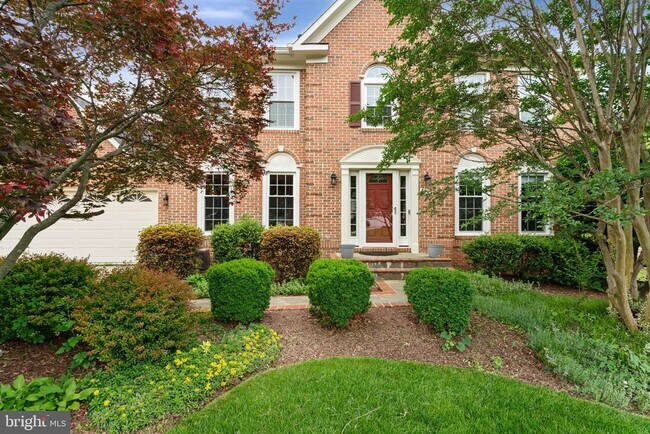 property at 8527 Silverview Dr