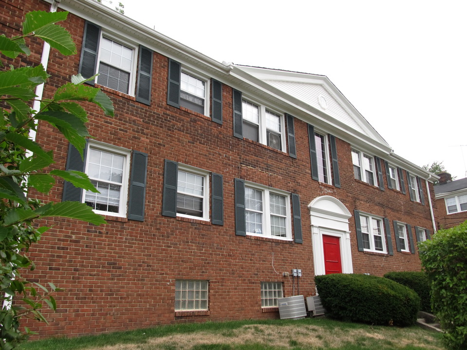 Shaker Boulevard Gardens in Cleveland, OH - Foto de edificio