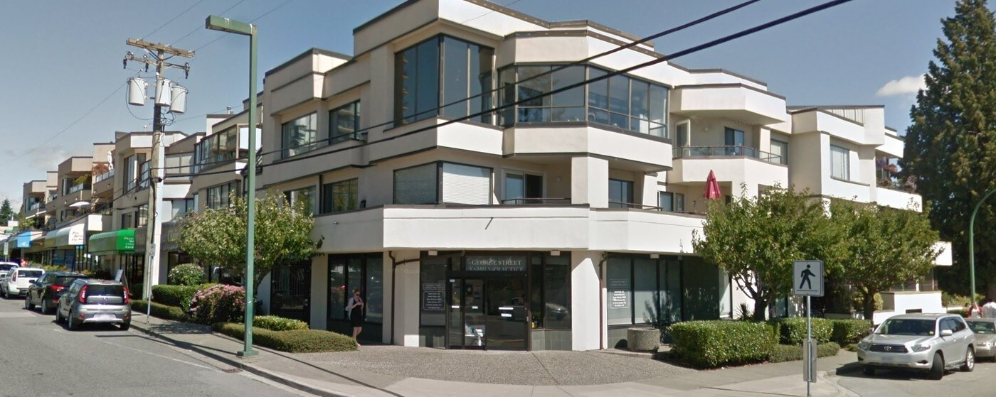 Georgian Square in White Rock, BC - Building Photo