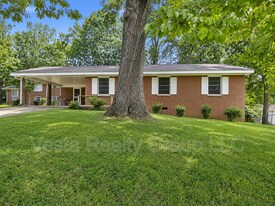 3543 Meadowview Ct in Rex, GA - Building Photo