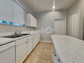 9103 Crystal Commons Way in Tampa, FL - Building Photo - Building Photo