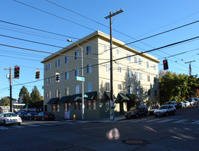 Pine Street Apartments in Seattle, WA - Building Photo - Building Photo