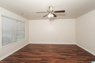 304 Creek Run Cir in Calera, AL - Building Photo - Building Photo
