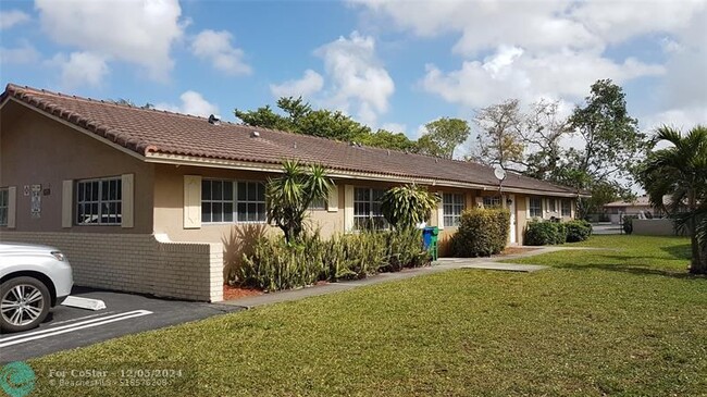 3581 NW 104th Ave in Coral Springs, FL - Building Photo - Building Photo