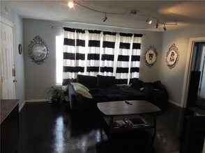 4625 Junius St-Unit -7 in Dallas, TX - Building Photo - Building Photo