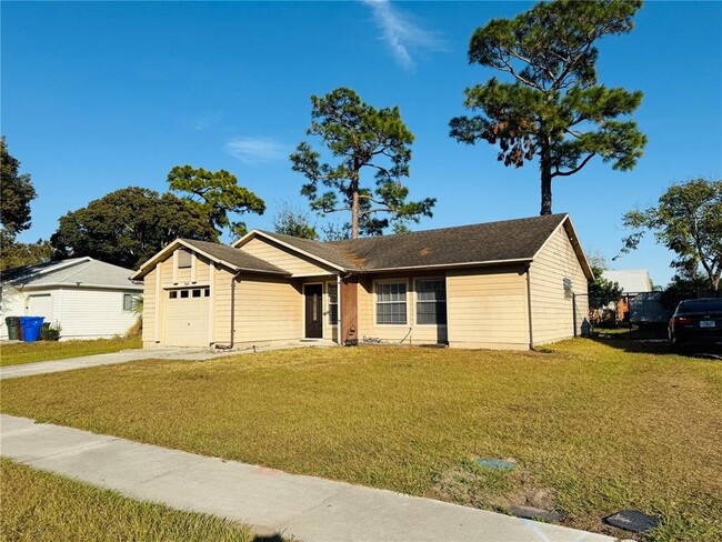 1549 Elmwood Ave in Kissimmee, FL - Building Photo - Building Photo