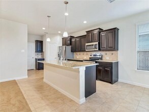 4820 Bronzeleaf Ln in Fort Worth, TX - Building Photo - Building Photo