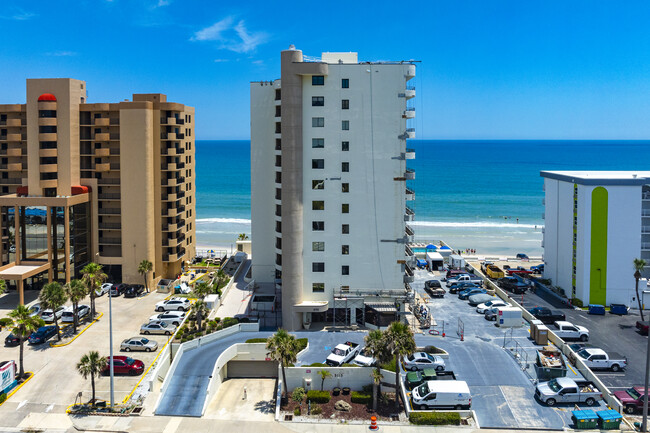 Sand Dollar Condominium in Daytona Beach Shores, FL - Building Photo - Building Photo