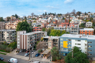 330 W Roy St in Seattle, WA - Building Photo - Building Photo