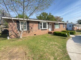 6513 Somerset Dr in Myrtle Beach, SC - Building Photo