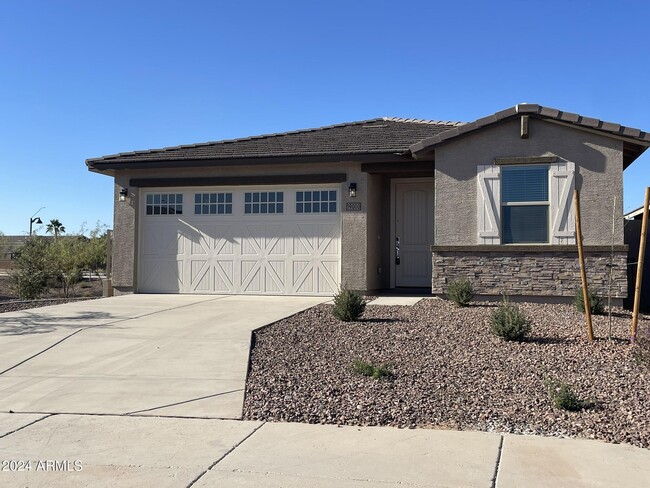 19000 N Silver Dog Way in Maricopa, AZ - Foto de edificio - Building Photo