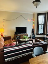 5429 S Blackstone Ave in Chicago, IL - Building Photo