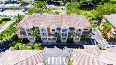 2802 NE 184th Terrace in Aventura, FL - Building Photo - Building Photo