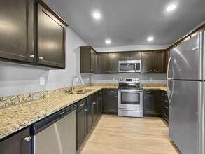 115 SW Marigold St in Blue Springs, MO - Building Photo - Building Photo