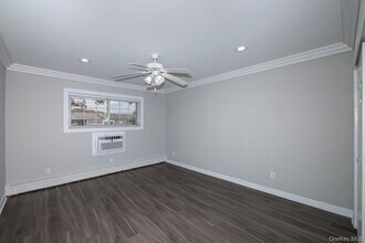 72 Mt Vernon Ave in East Patchogue, NY - Building Photo - Building Photo