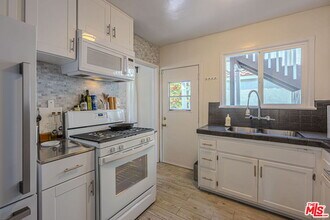 1760 18th St in Santa Monica, CA - Building Photo - Building Photo