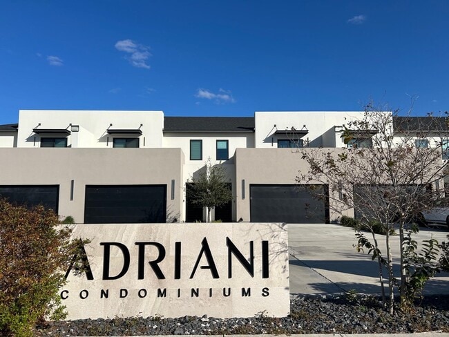 6317 Krone Ln in Laredo, TX - Building Photo - Building Photo