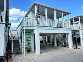 378 NE Wharf Way in Ocean Breeze, FL - Building Photo