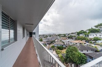 2001 Aupuni St in Honolulu, HI - Building Photo - Building Photo