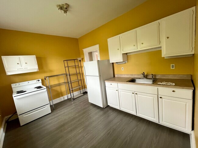2298 Bristol Rd, Unit 3 in Warrington, PA - Building Photo - Building Photo