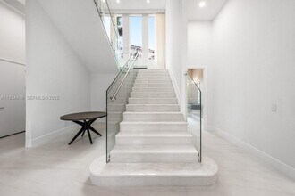 3912 Island Estates Dr in Aventura, FL - Building Photo - Building Photo