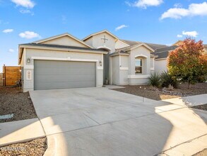 5916 Hidden Acres Dr in El Paso, TX - Building Photo - Building Photo