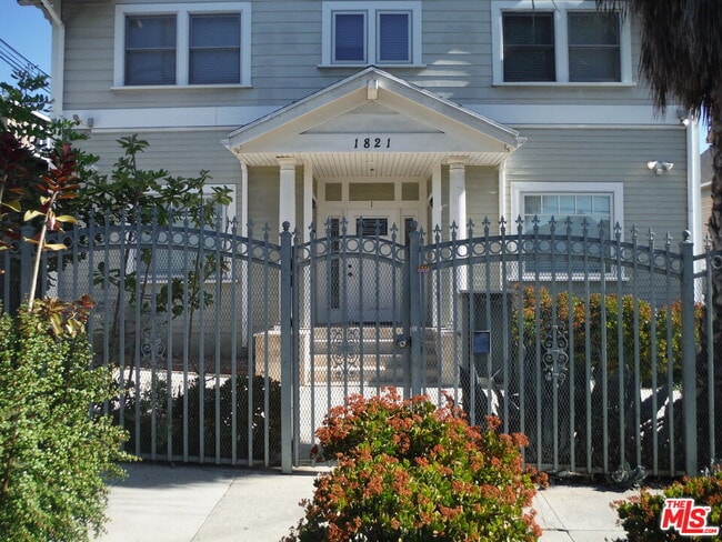 1821 W 12th Pl in Los Angeles, CA - Building Photo - Building Photo
