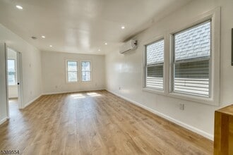 55 Tappan St in Kearny, NJ - Building Photo - Building Photo