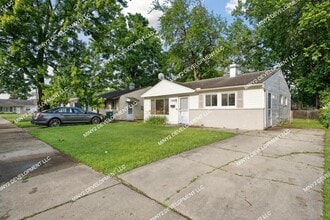21921 Blackstone St in Oak Park, MI - Building Photo - Building Photo