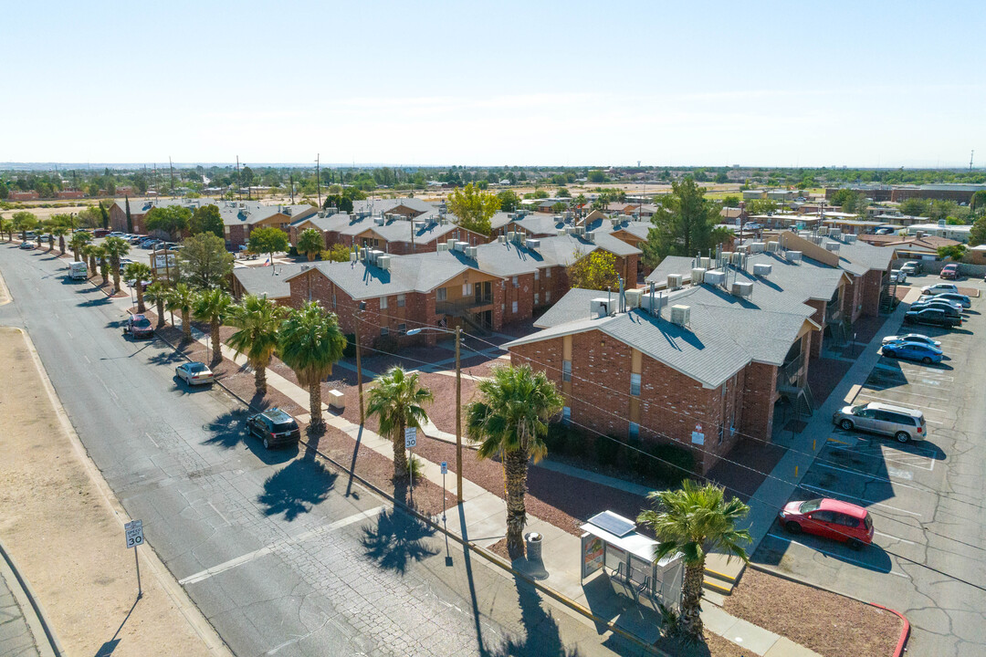 Padres Village Apartments in El Paso, TX - Building Photo