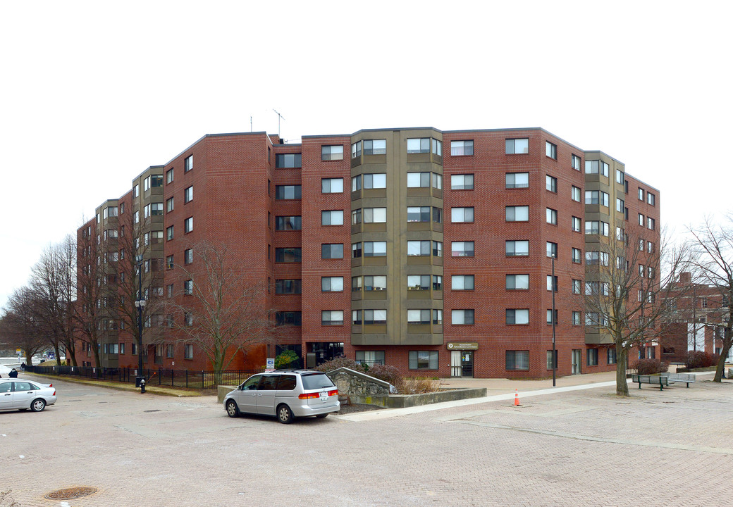 Brockton Commons in Brockton, MA - Foto de edificio