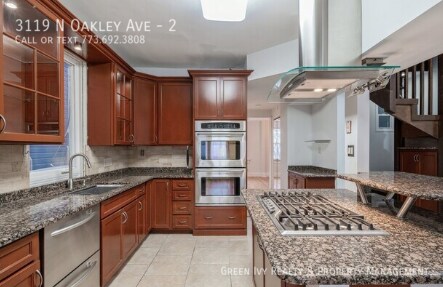 property at 3119 N Oakley Ave