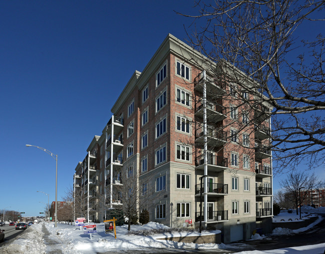 180 de l'Hôpital in Gatineau, QC - Building Photo - Primary Photo