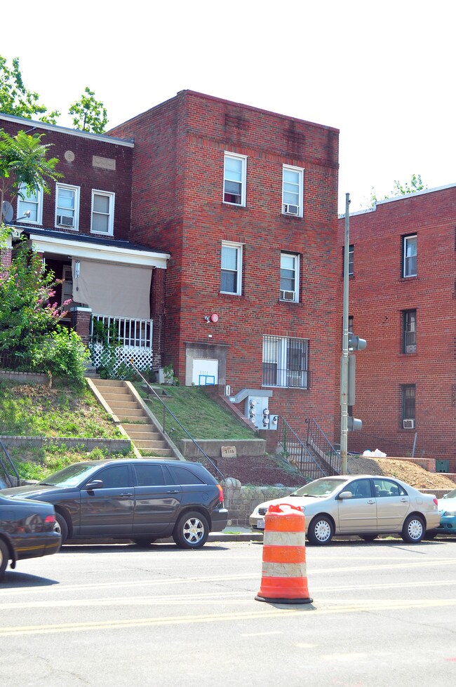 3111 Sherman Ave NW in Washington, DC - Building Photo - Building Photo