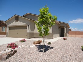 1139 Northern Lights Way NE in Rio Rancho, NM - Building Photo