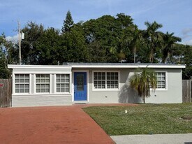 91 Old Spanish Trail in Lantana, FL - Building Photo
