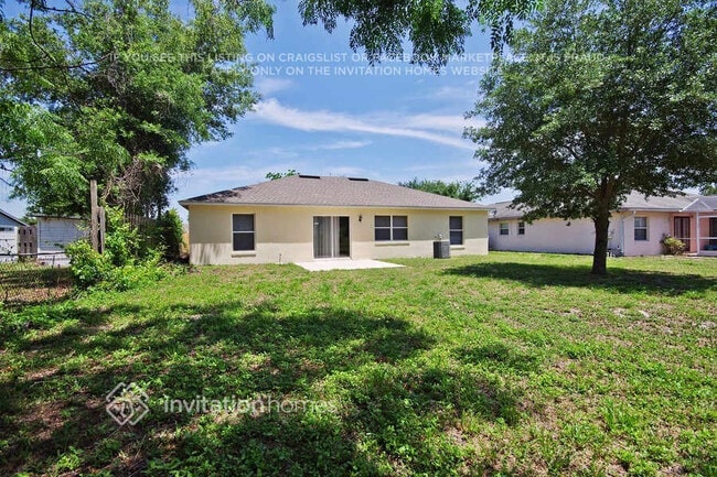 11124 Fountain Lake Blvd in Leesburg, FL - Building Photo - Building Photo