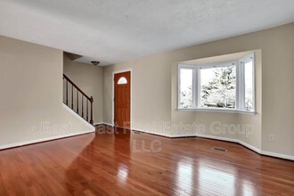1092 E Thornhill Pl in Frederick, MD - Building Photo - Building Photo