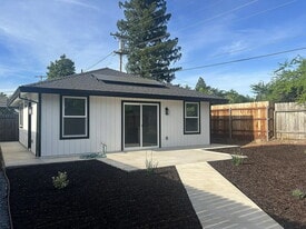 115 Henderson Way in Folsom, CA - Building Photo