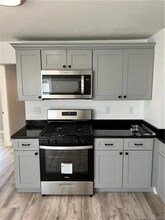 75 East Ave, Unit 1 in West Haven, CT - Building Photo - Building Photo