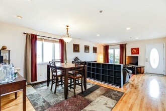 311 Manhattan Ave in Union City, NJ - Building Photo - Building Photo