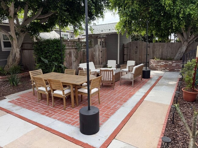 4742.5 Lotus St in San Diego, CA - Building Photo - Building Photo